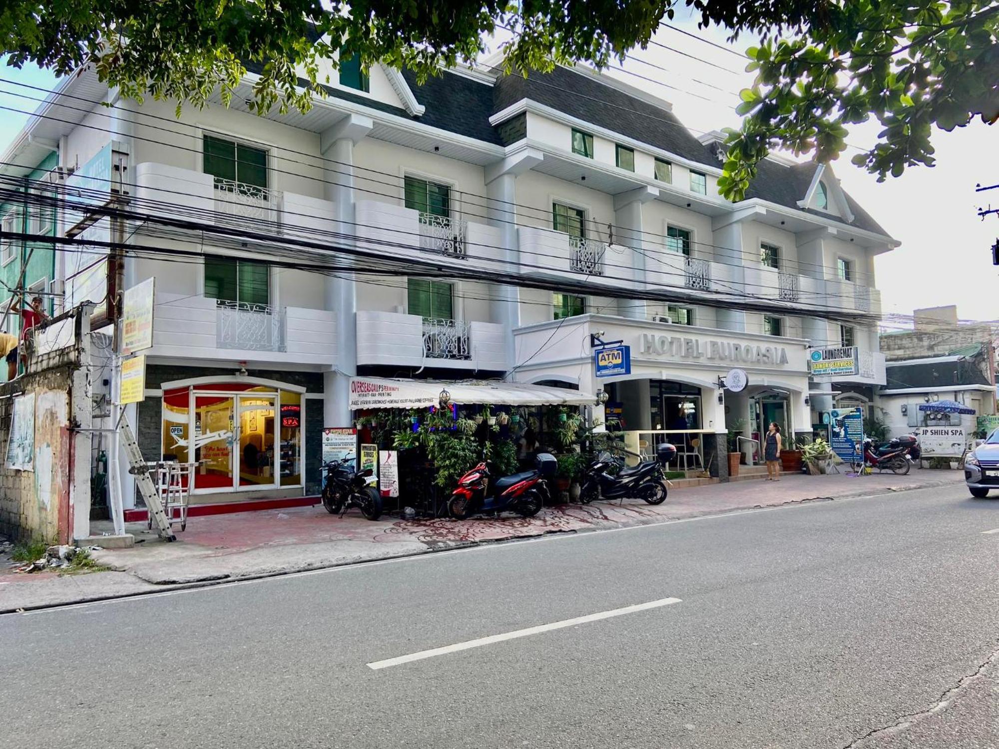 Hotel Euroasia By Bluebookers Angeles Exterior photo