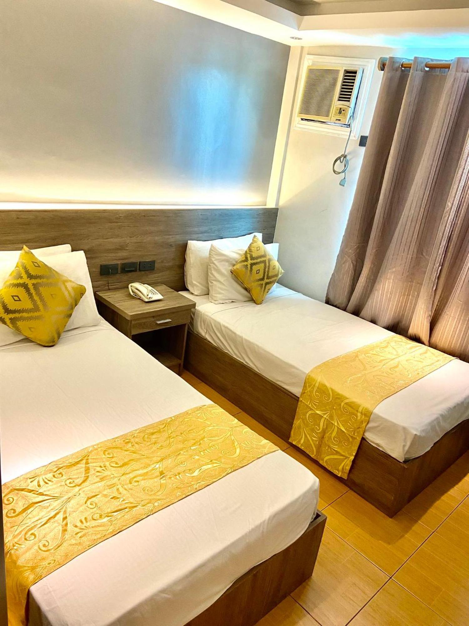 Hotel Euroasia By Bluebookers Angeles Exterior photo